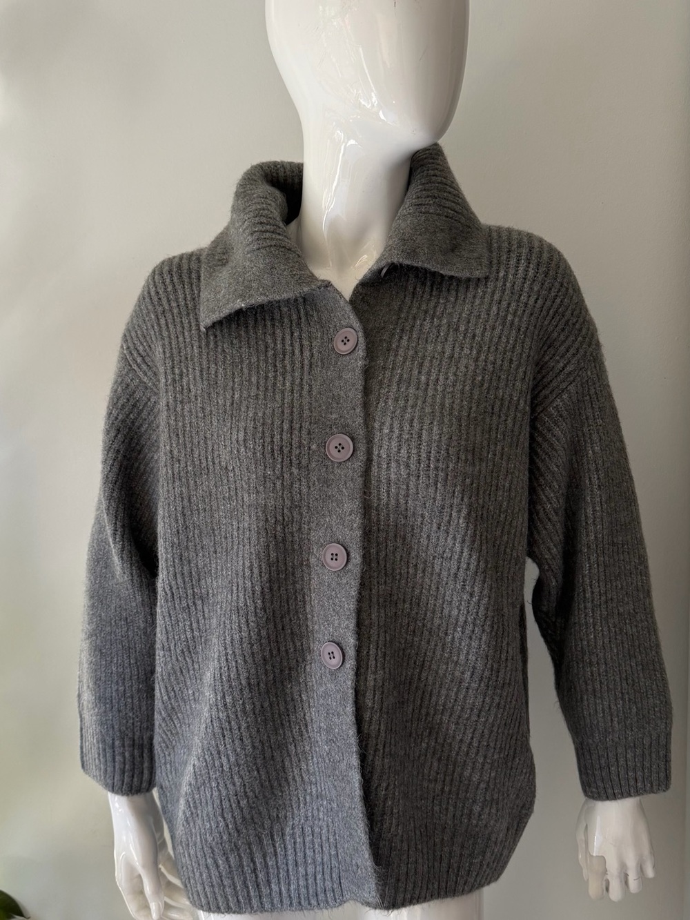 Gray Button-Front Ribbed Turtleneck Sweater - Picture 3 of 11